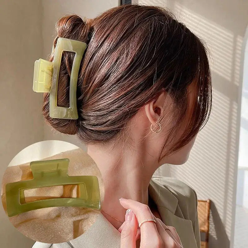 Woman with green jelly matte hairpin